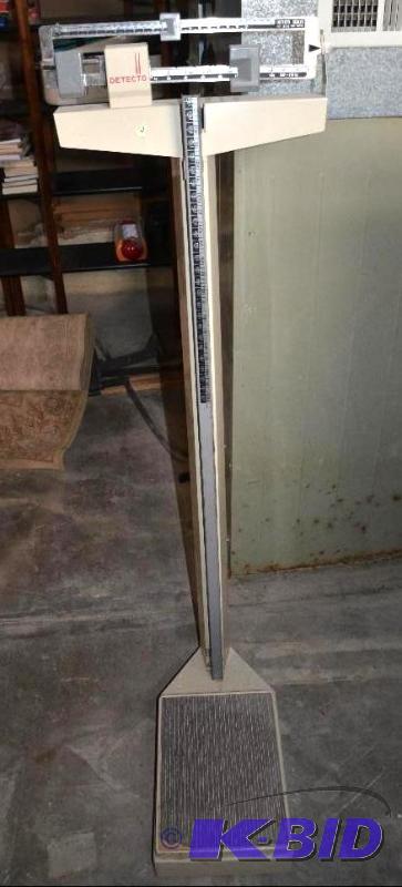 Vintage Deteco Scales 350 pound capacity...