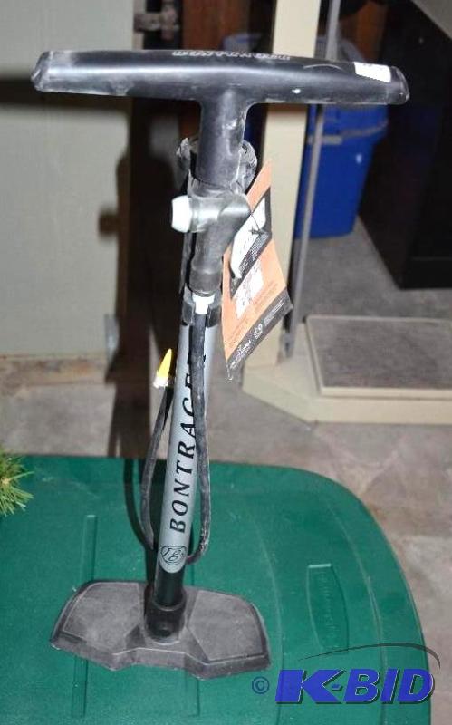 Bontrager bicycle pump- like new...