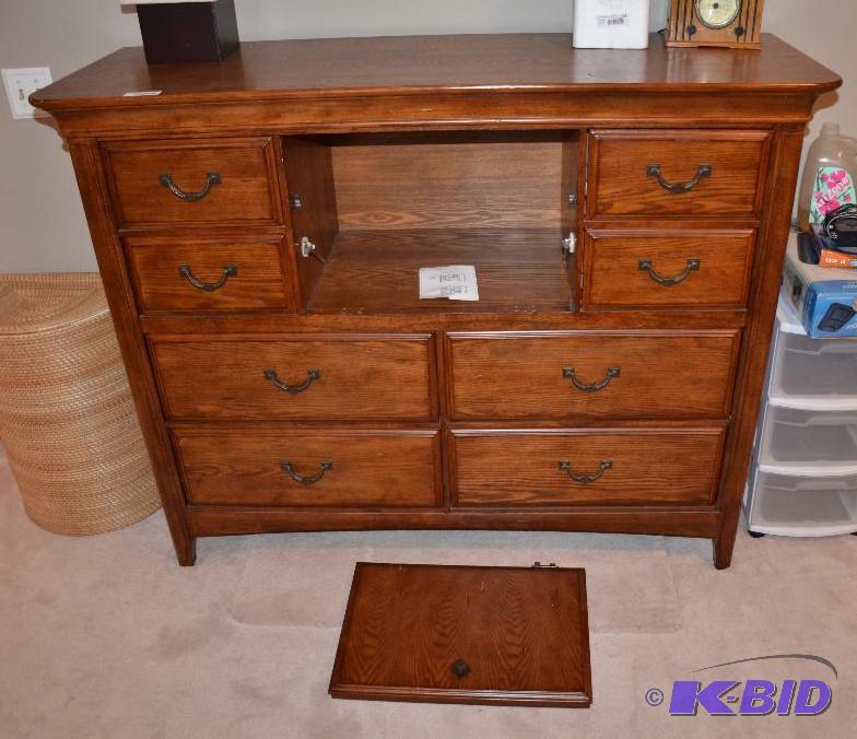 Beautiful expensive Wood Dresser 60x47x22&quo...