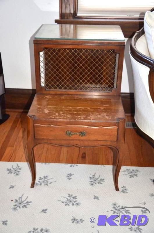 Wood lamp table 18x27x27...