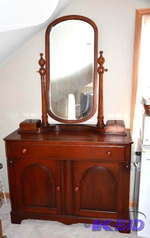 Wood dresser 48x36x20&quot with mirror 26x46...