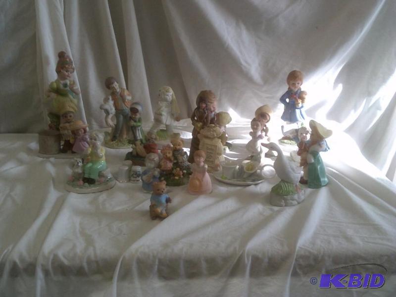 Figurines