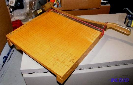 Ingento Paper Cutter - Table measures 16&quot...