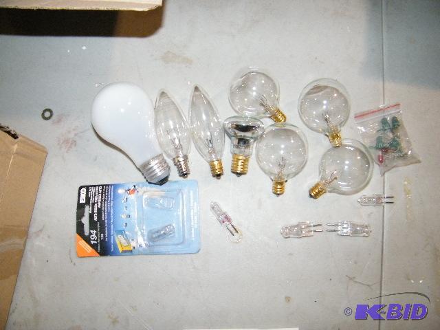 Mixed Light Bulb Lot...