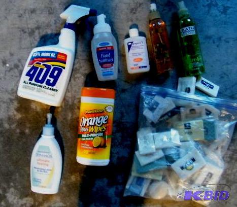 Lot of Bathroom Items - 1 gallon ziploc bag o...