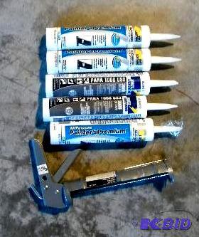 Lot of CaulkingGun - 2 white 3006 ultra - Ne...