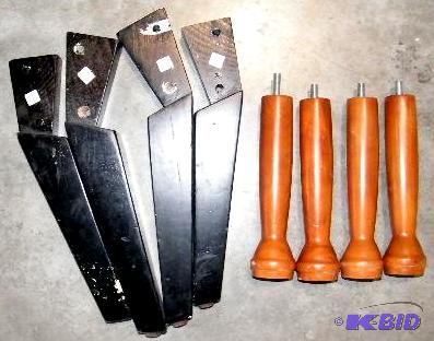 Legs Lot - Two sets of 4 matching furniture l...