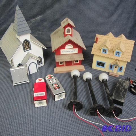 Model Train Buildings & Accessories