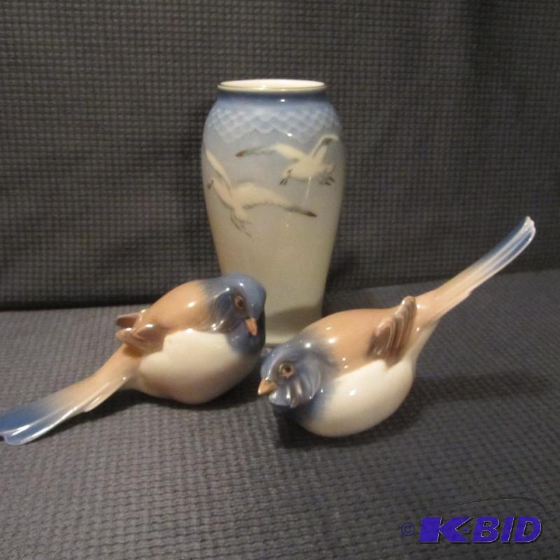 B&G Seagull Vase, Titmouse