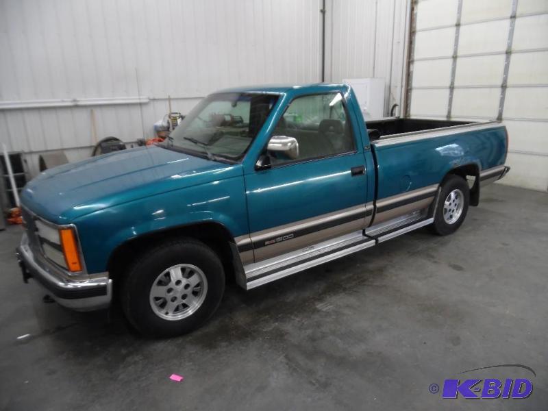 lot 3 image: 1993 GMC Sierra 1500