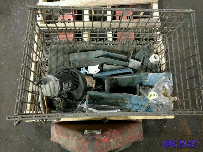 lot 11 image: lot of assorted as shown includes collapsible...