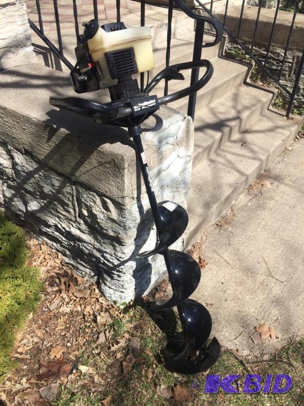 StrikeMaster Ice Auger. &nbspModel TC300 Ser...