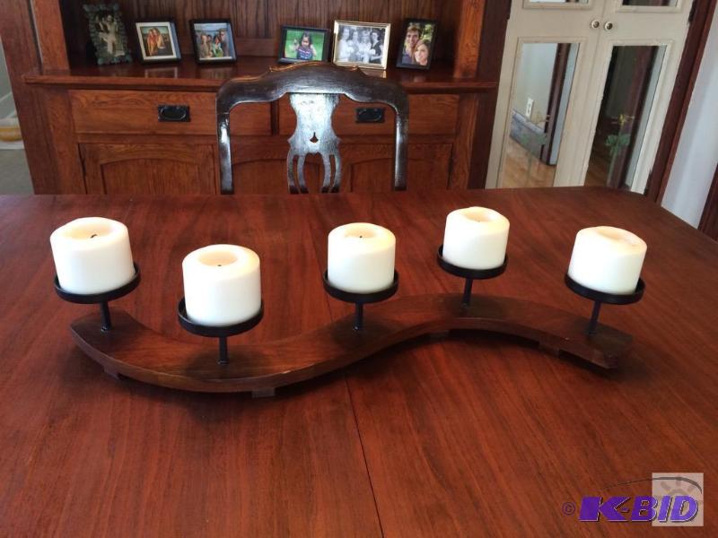 lot 1000 image: Candle holder