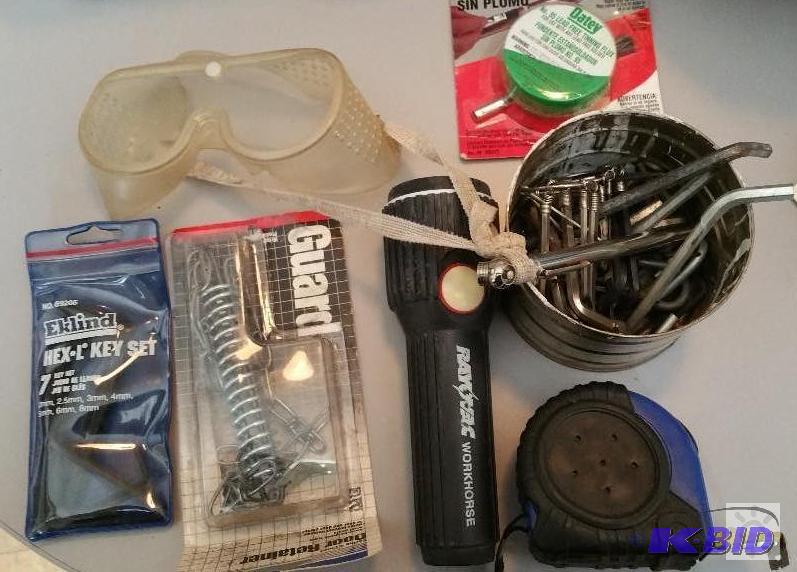 lot 3 image: Assorted tools