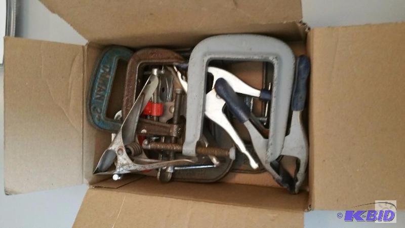 lot 4 image: Assorted Clamps