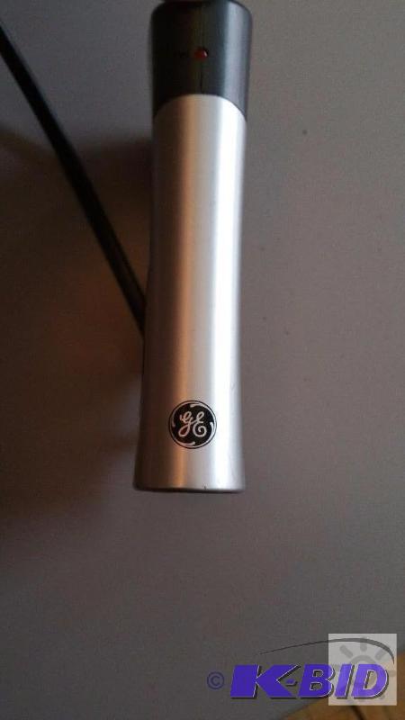 lot 8 image: TV Input cabel AV converter