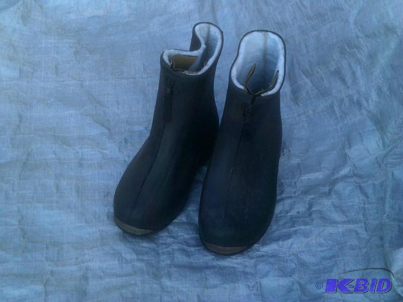 Rubber boots