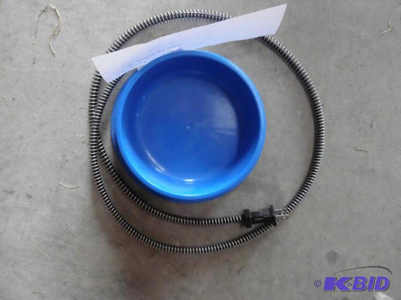 Heated pet bowl