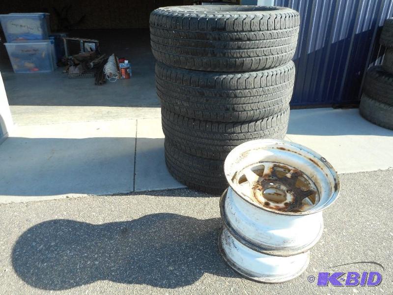 lot 8 image: Tires and Rims