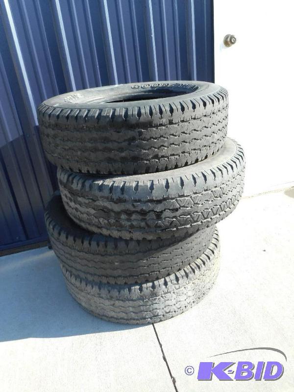 lot 9 image: (4) Goodyear Wrangler Tires