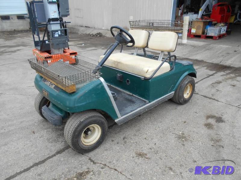lot 5 image: Club Car Golf Cart with Charger. Electric. NO RESERVE