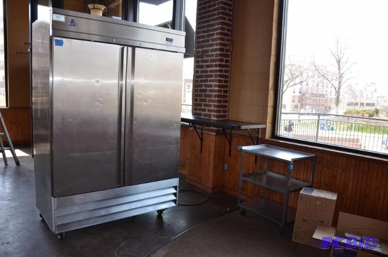 lot 2 image: ColdTech commercial refrigerator 32" X 5...