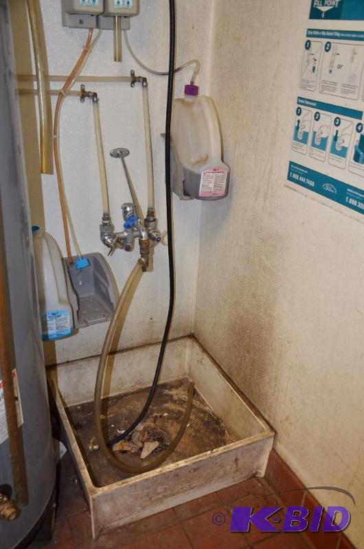 lot 33A image: Floor mount&nbspRinsing Tub with Chrome Fauc...