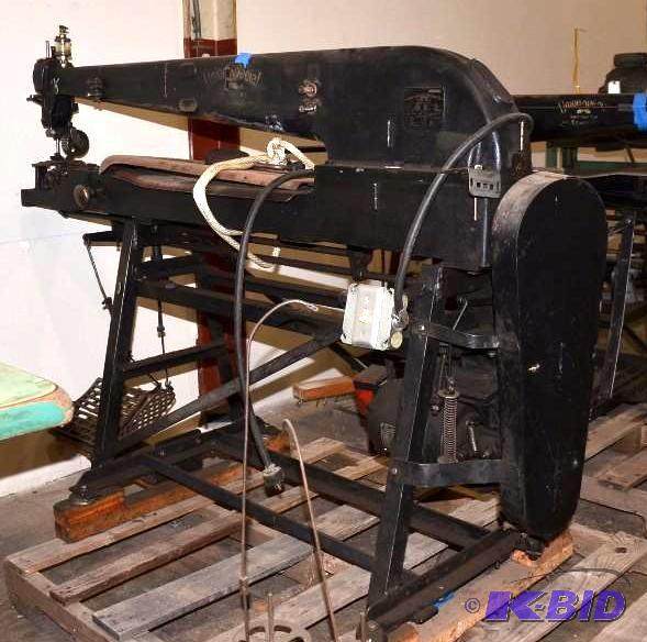 Union Special commercial sewing machine.  &n...