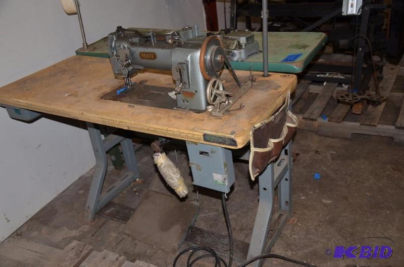 PfAFF&nbspCommercial sewing machine with tya...