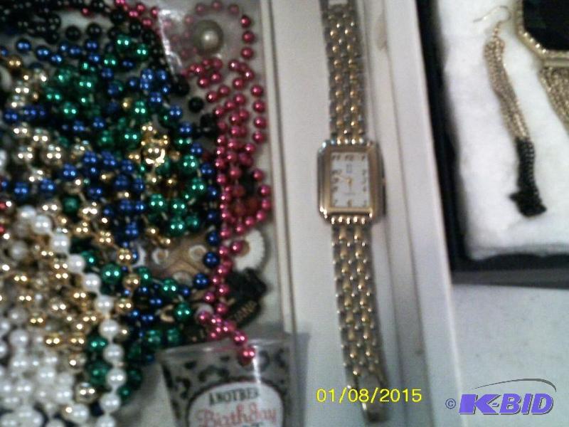 Costume jewelryjewelry box