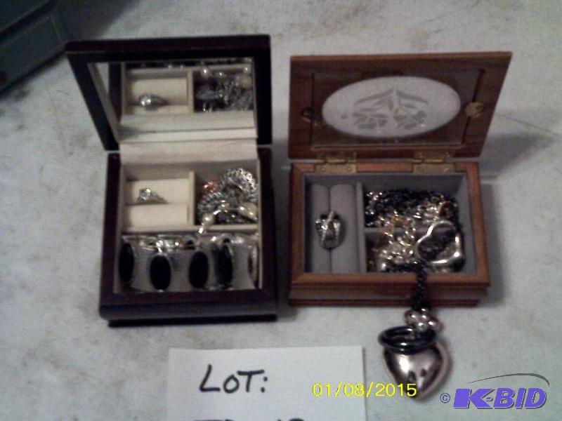 Jewelry and jewelry boxes