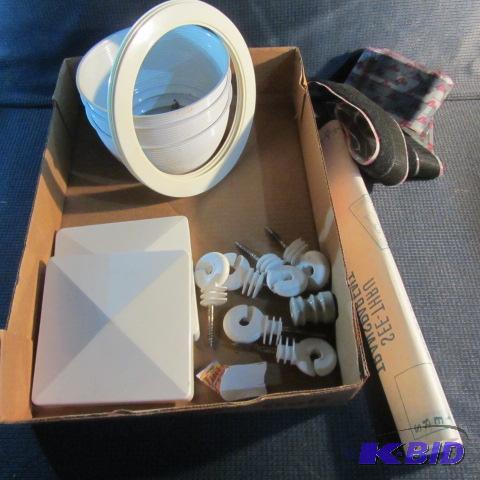 lot 120 image: Insulators, Velcro