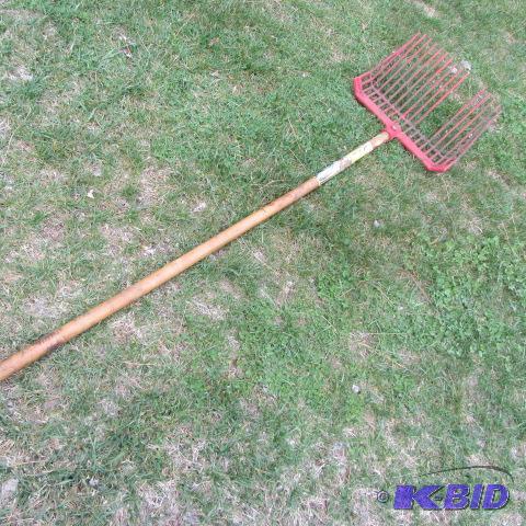 lot 15 image: Stall Fork