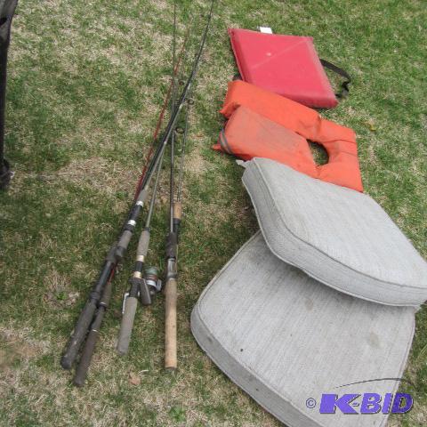 lot 21 image: Fishing Rods & Reel