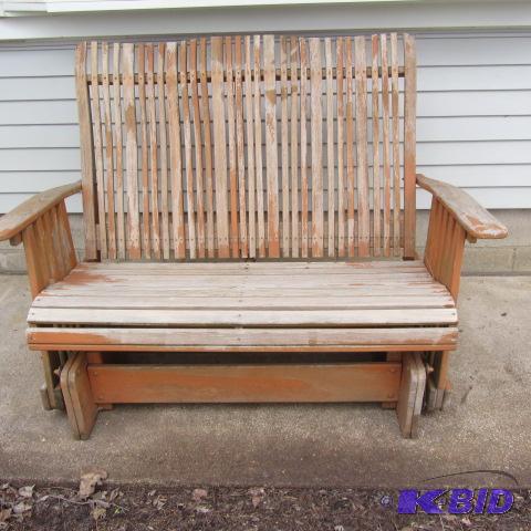 lot 26 image: Loveseat Glider