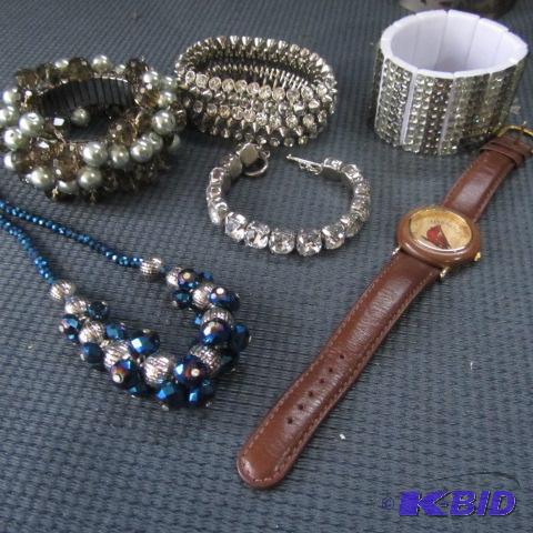 lot 86 image: Costume Bracelets