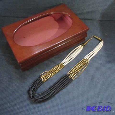 lot 88 image: Jewelry & Dresser Box