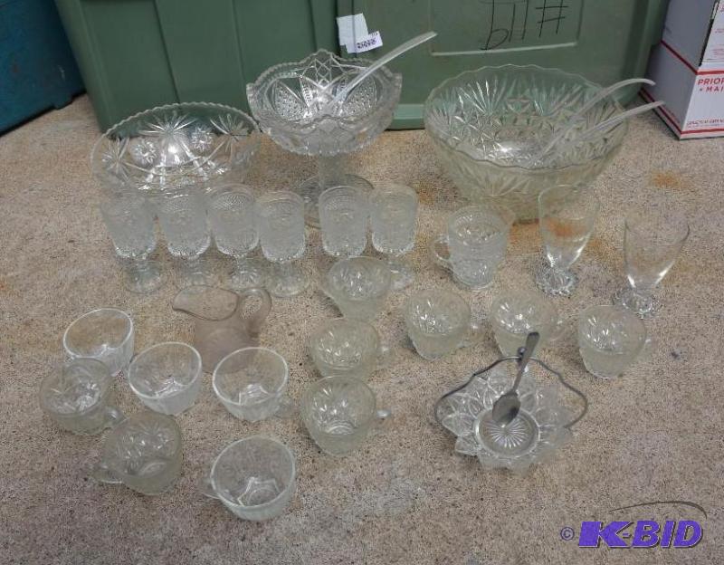 lot 119 image: Glass punch bowl set and glasses included...
