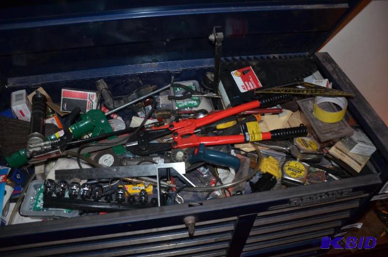 lot 141 image: Sorted Hand tools and automotive parts...