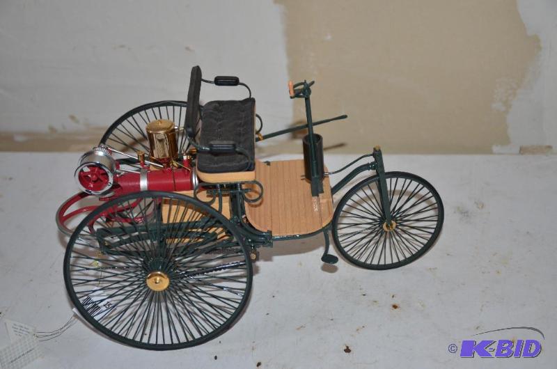lot 15 image: Toy vintage car, Precision Models from The F...