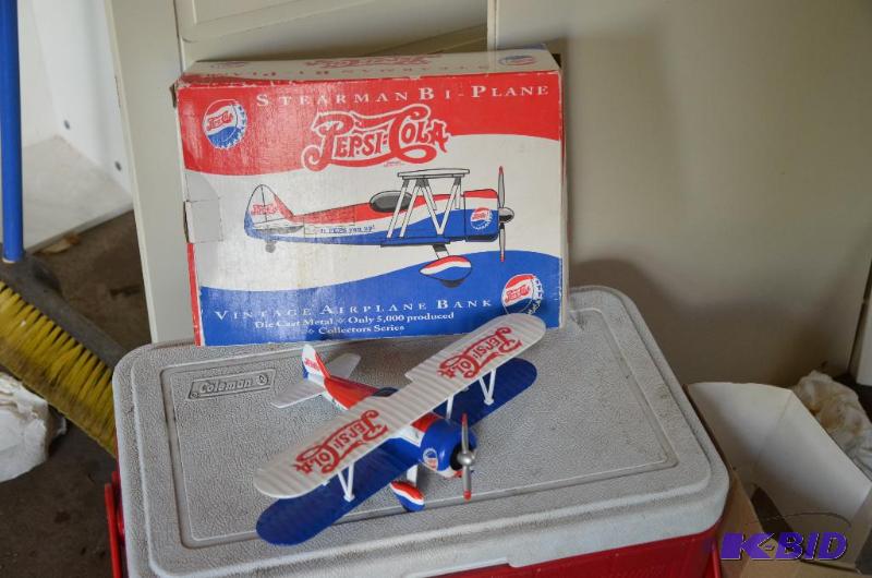 lot 171 image: Collectors Series Pepsi- Cola Vintage Airplan...