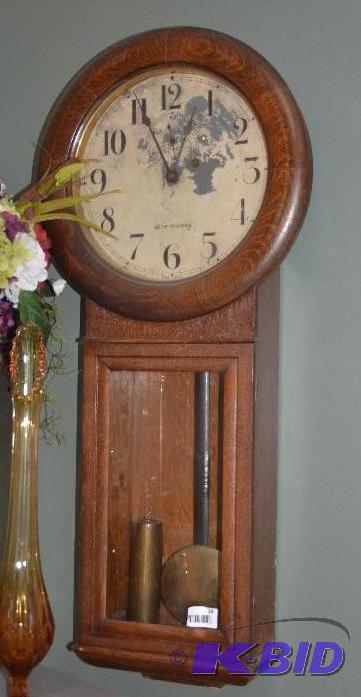lot 18 image: Vintage Seth Thomas pendulum wall clock 33x6x...