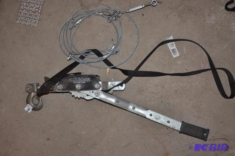 lot 186 image: Come along tool...