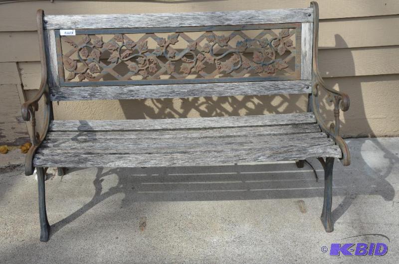 lot 56 image: Awesome vintage looking park bench with metal...