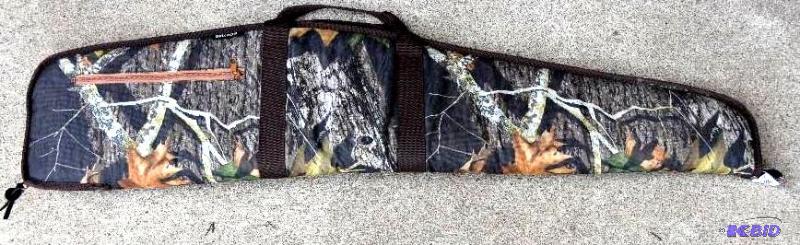 lot 59 image: Bulldog Zippered ShotgunRifle case with sepa...