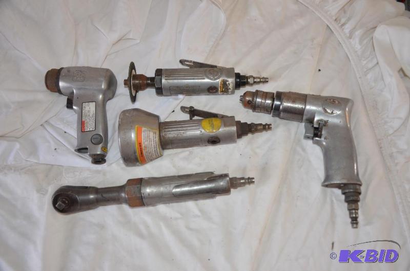 lot 66 image: Central Pneumatic 3" High Speed Cut Off ...