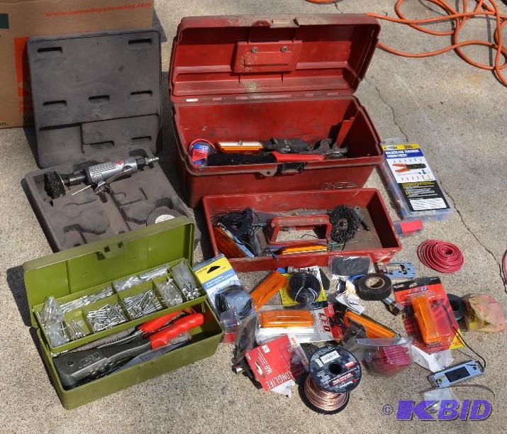 lot 71 image: Large group of automotive tools including Riv...