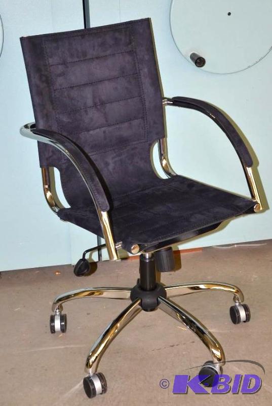 1 Brand New Safco Flaunt Executive Leather Ch...
