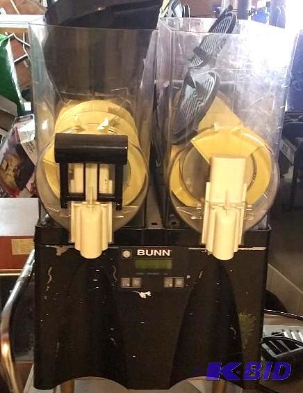lot 13 image: Bunn slushee machine 2 bay, left bay makes ...