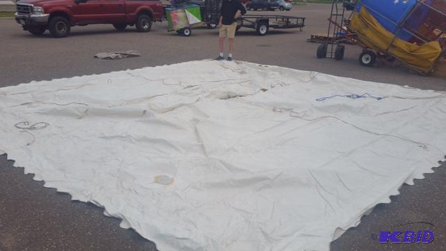 lot 17C image: All white tent 20x20 used condition, top and ...